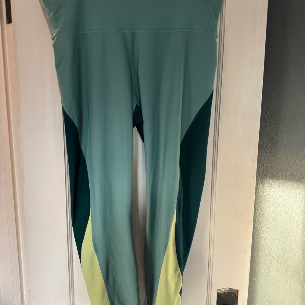 Old Navy High-Waisted PowerSoft Color-Block 7/8 Compression Leggings size XL